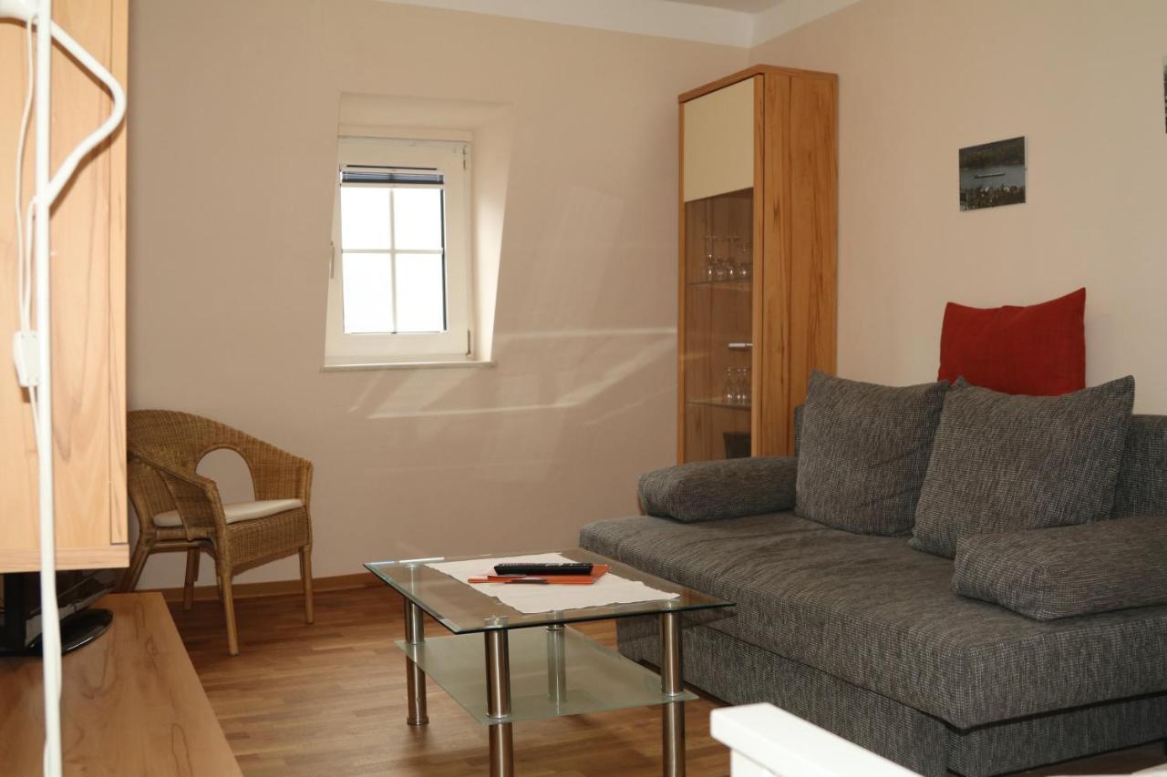 Pension Am Rheinsteig Hotel Leutesdorf ภายนอก รูปภาพ
